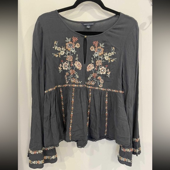 American Eagle Top - Picture 1 of 3